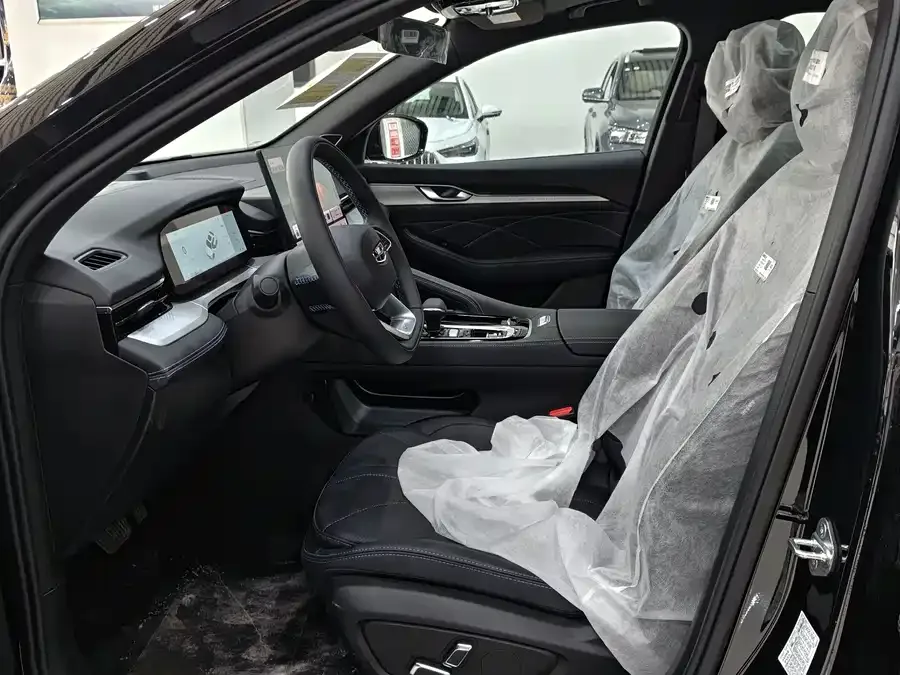 Geely Xingrui Xingrui 2026 Oriental Yao 1.5TD Fuyao Edition 2026 — миниатюра 2