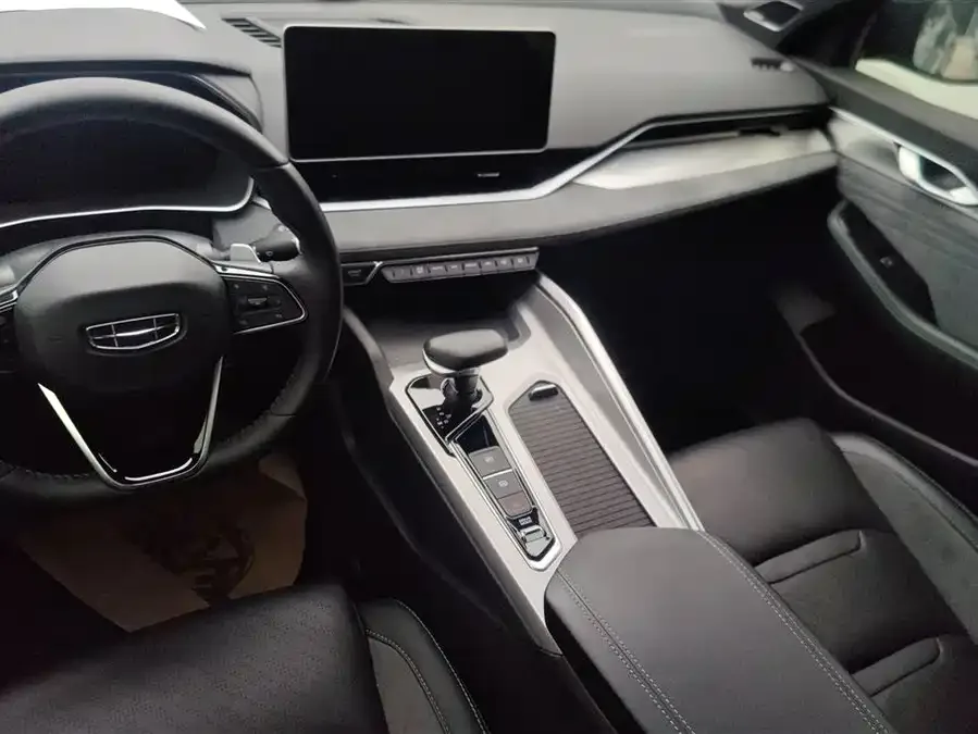 Geely Xingrui Xingrui 2023 2.0TD only available in green version 2023 — миниатюра 4