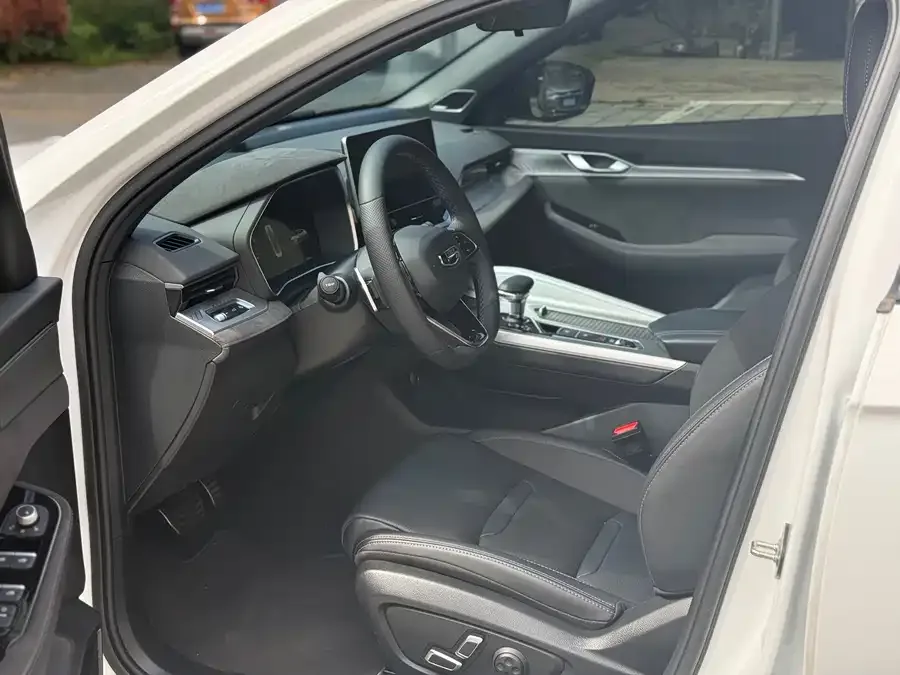 Geely Xingrui Xingrui 2024 2.0TD Qingyun Edition 2025 — миниатюра 3
