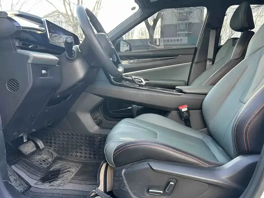 Geely Atlas Boyue 2024 1.5TD Longteng Edition 2025 — миниатюра 3