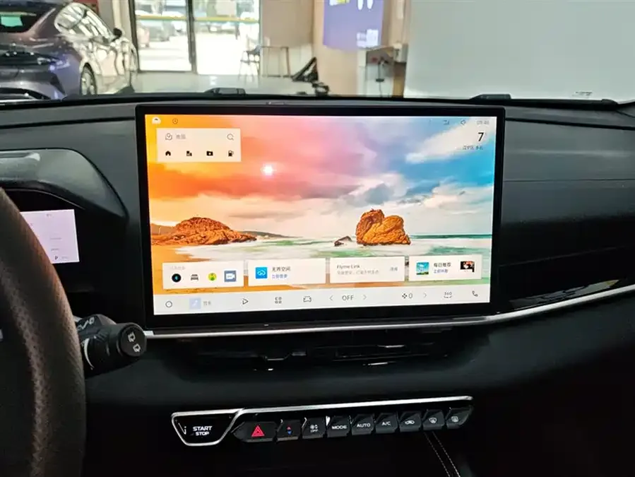 Geely Coolray SX11 Geely Binyue 2025 Model Binyue L 1.5TD DCT Star Shine 2025 — миниатюра 4