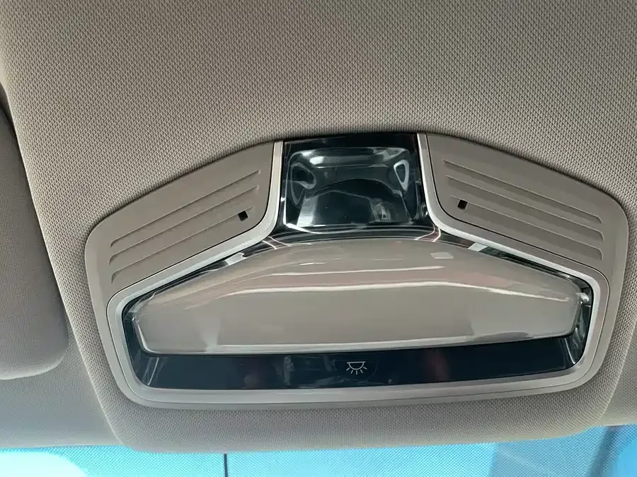 Geely Emgrand S Emgrand S 2021 1.4T CVT Premium Edition 2022 — миниатюра 5
