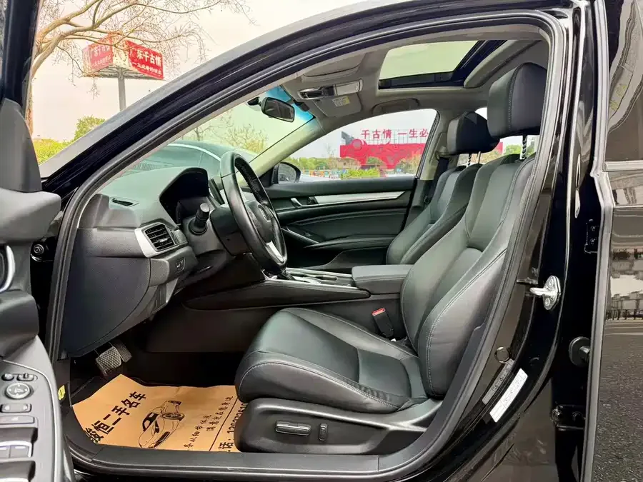 Honda Accord Accord 2022 260TURBO Deluxe Edition 2023 — миниатюра 5