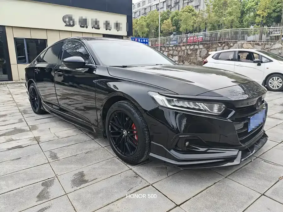 Honda Accord Accord 2022 260TURBO Deluxe Edition 2022 — миниатюра 3