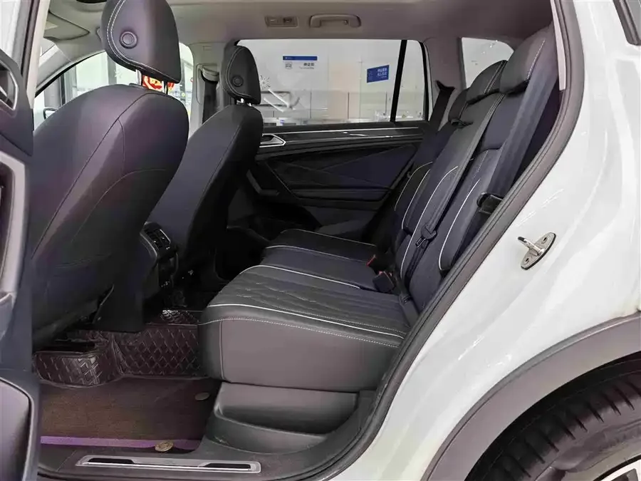 Volkswagen Tiguan L Tiguan L 2022 330TSI Automatic 2WD R-Line Enjoy Edition 2022 — миниатюра 5
