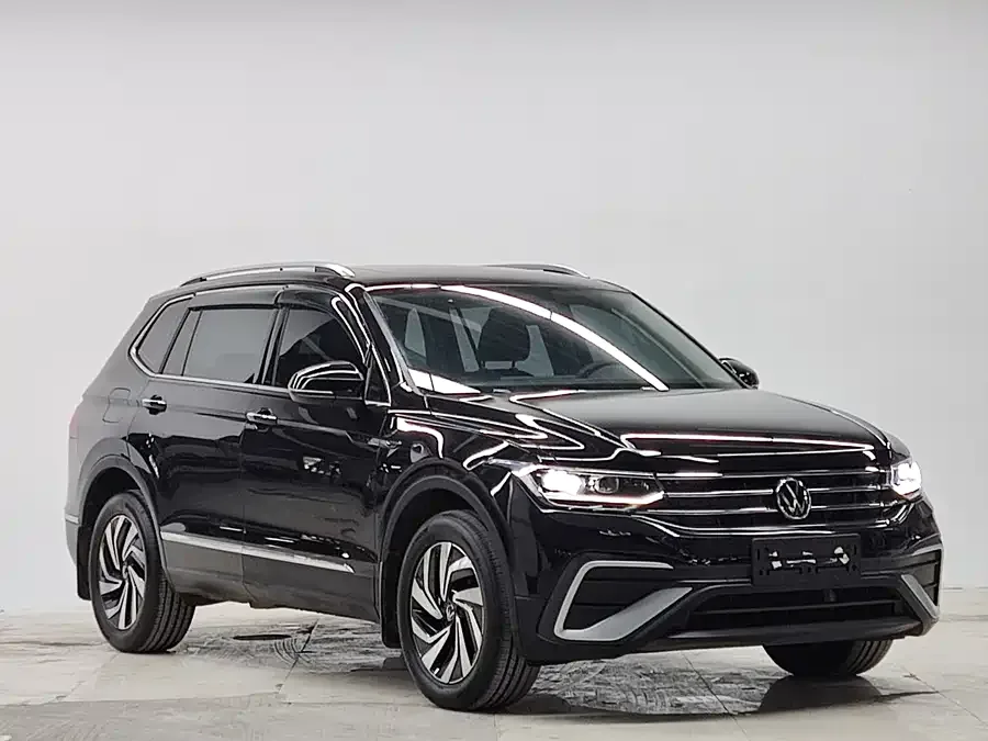 Volkswagen Tiguan L Tiguan L 2023 280TSI Automatic 2WD Trendy Limited Edition 2022 — миниатюра 3