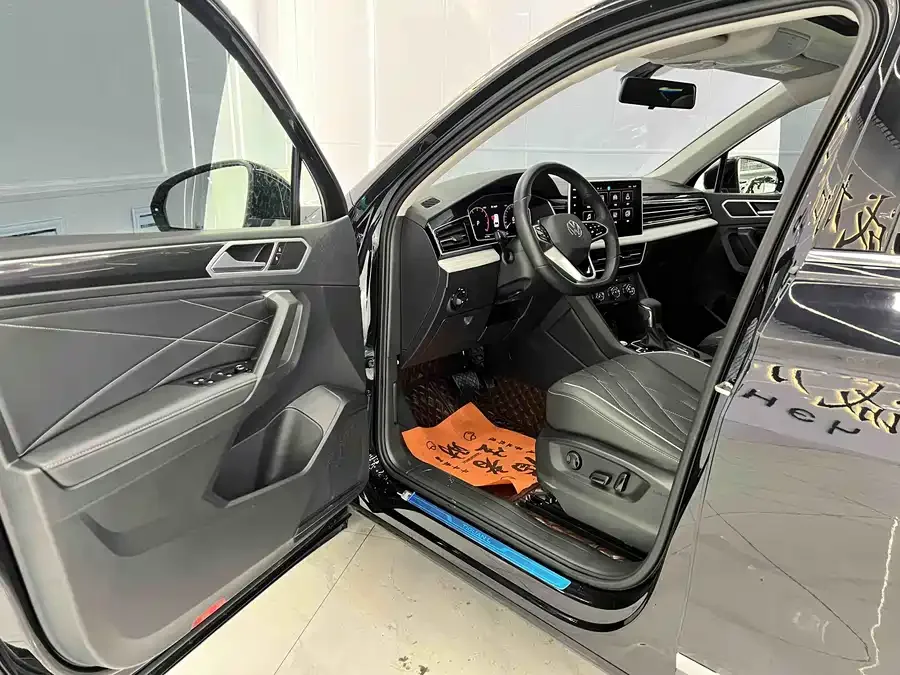 Volkswagen Tiguan L Tiguan L 2023 280TSI Automatic 2WD Trendy Limited Edition 2023 — миниатюра 4