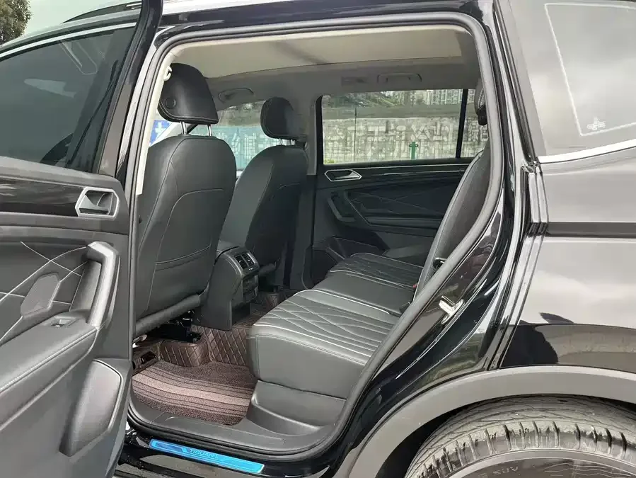 Volkswagen Tiguan L Tiguan L 2025 Outstanding Model 300TSI Automatic 2WD Longteng Edition 2025 — миниатюра 4