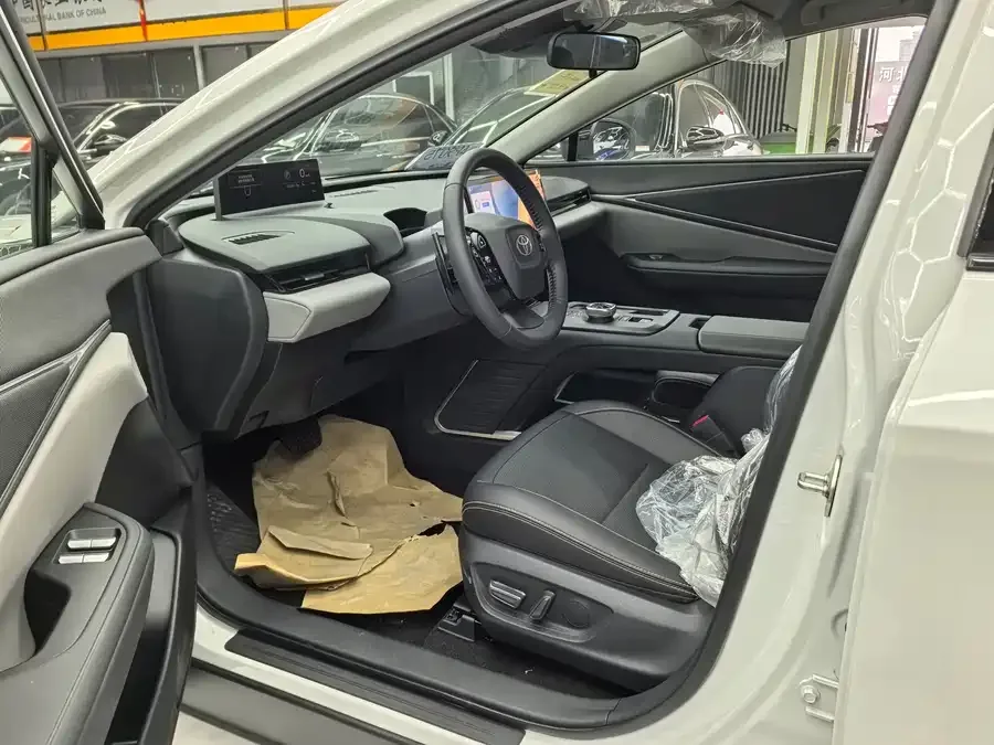 Toyota BZ Toyota bZ5 2025 550 PRO Smart Edition 2026 — миниатюра 4
