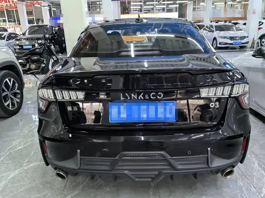 Lynk & Co 03 Lynk & Co 03 2022 1.5TD DCT Pro 2022 — миниатюра 2