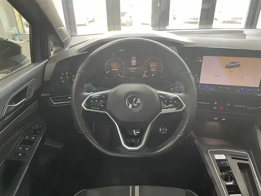 Volkswagen golf Golf 2021 280TSI DSG R-Line 2022 — миниатюра 4