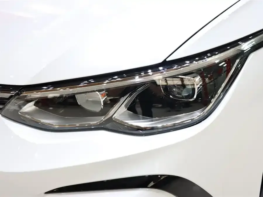 Volkswagen golf Golf 2023 facelift 280TSI DSG R-Line Lite 2024 — миниатюра 4