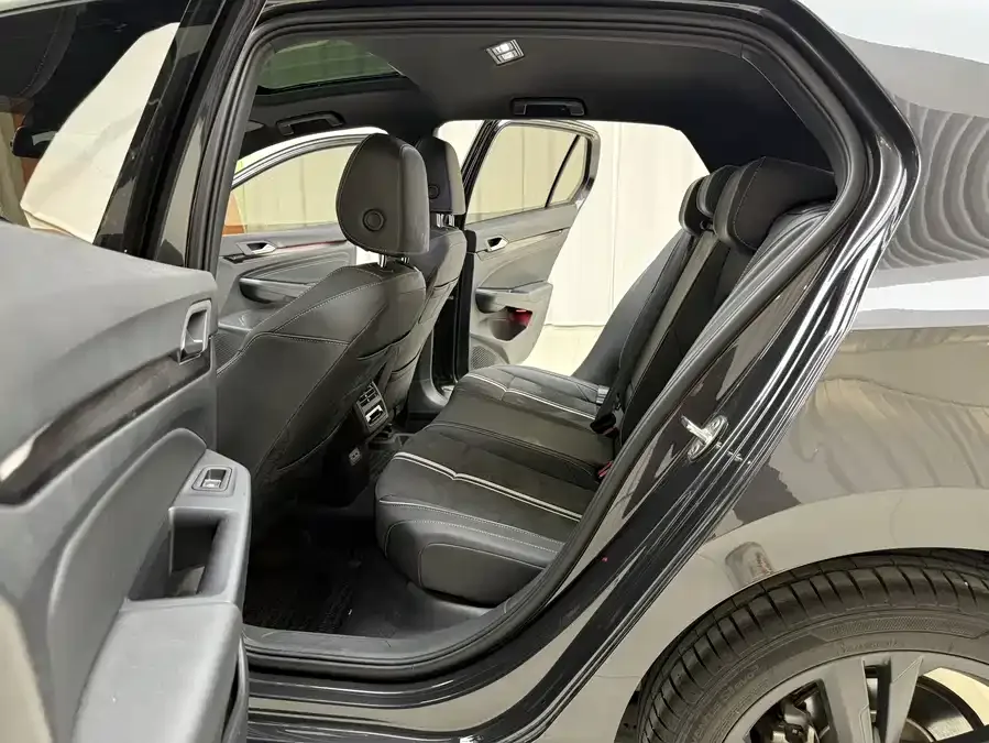Volkswagen golf Golf 2021 280TSI DSG R-Line 2022 — миниатюра 2