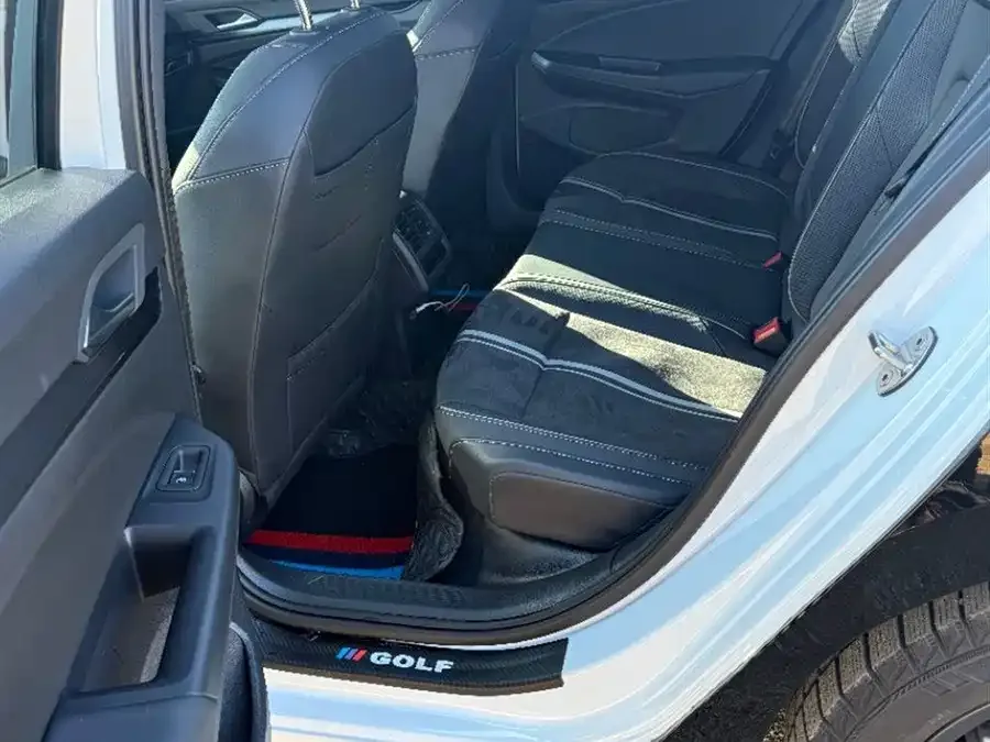Volkswagen golf Golf 2023 280TSI DSG R-Line Lite 2023 — миниатюра 4