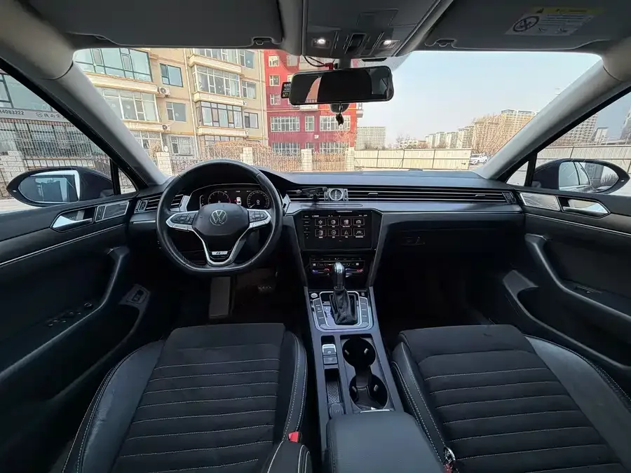 Volkswagen Magotan Magotan 2021 330TSI DSG 30th Anniversary Edition 2022 — миниатюра 4