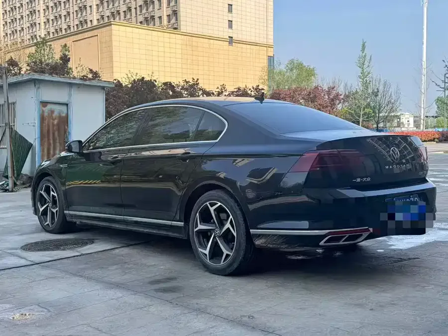 Volkswagen Magotan Magotan 2023 2 million commemorative edition 330TSI DSG luxury model 2023 — миниатюра 4