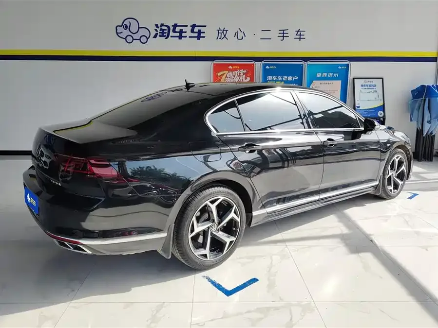 Volkswagen Magotan Magotan 2023 2 million commemorative edition 330TSI DSG luxury model 2023 — миниатюра 3