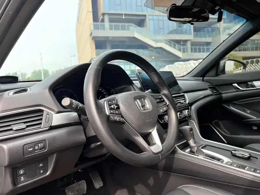 Honda Inspire Inship 2022 260TURBO Exquisite Edition 2022 — миниатюра 5