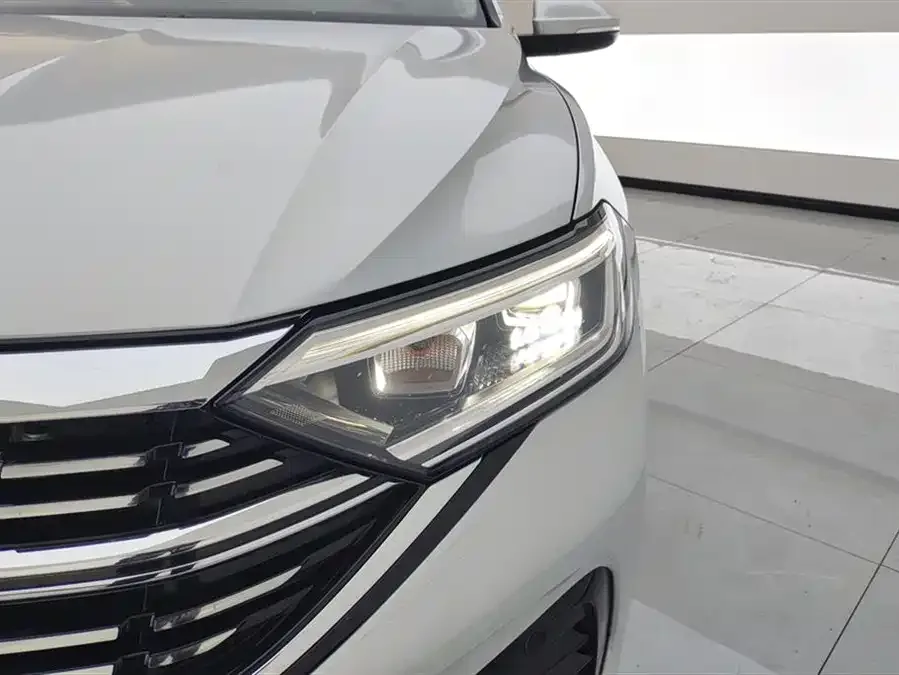 Volkswagen Sagitar 2023 Sagitar 300TSI DSG Beyond Edition 2024 — миниатюра 2