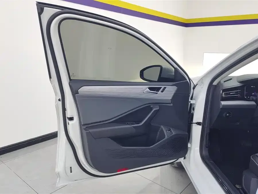 Volkswagen Sagitar 2023 Sagitar 300TSI DSG Beyond Edition 2024 — миниатюра 4