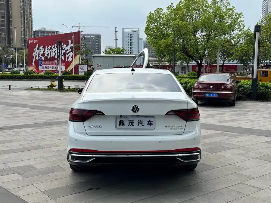 Volkswagen Sagitar 2023 Sagitar 300TSI DSG Beyond Edition 2024 — миниатюра 2