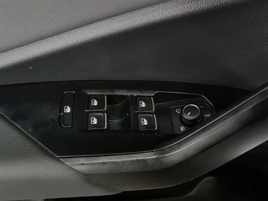 Volkswagen Sagitar 2022 Sagitar 280TSI DSG Beyond Edition 2022 — миниатюра 3