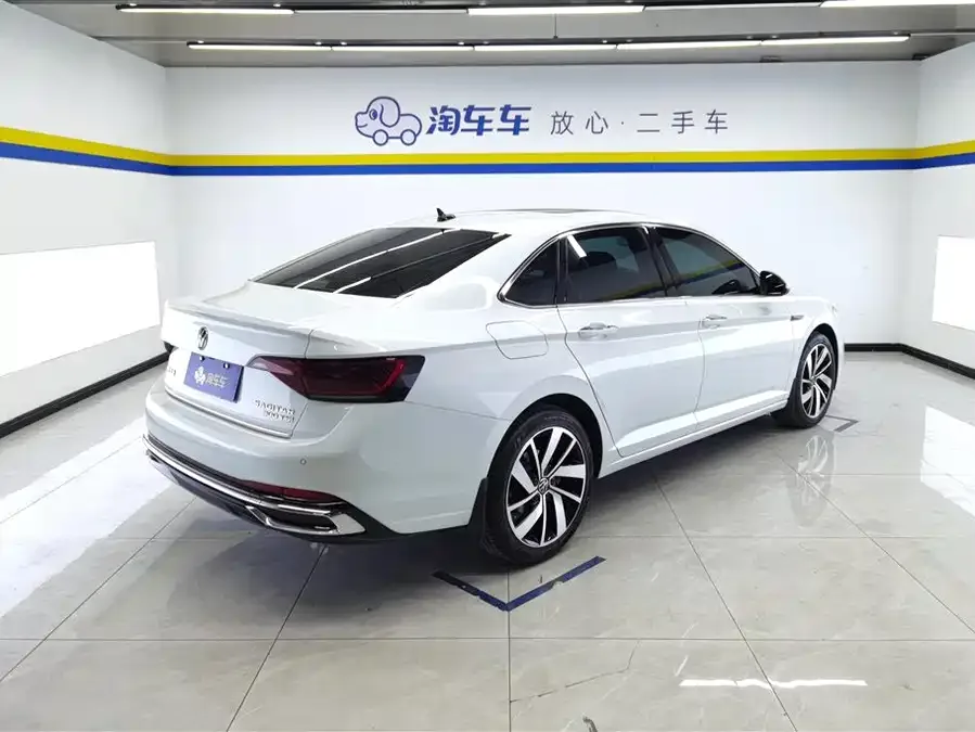 Volkswagen Sagitar 2023 Sagitar 300TSI DSG Excellence Edition 2023 — миниатюра 3