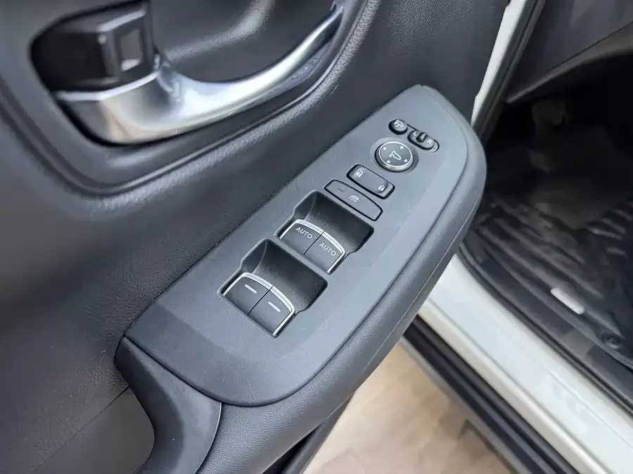 Honda HR-V 2023 240TURBO Jinrui Edition 2023 — миниатюра 5