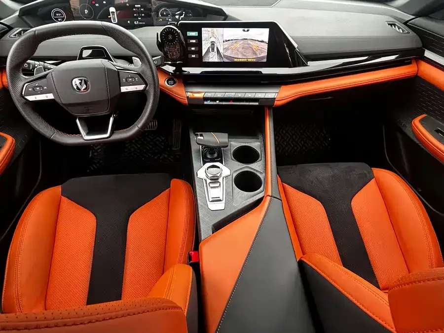 Changan UNI-V Changan UNI-V 2023 1.5T Sports Edition 2023 — миниатюра 3
