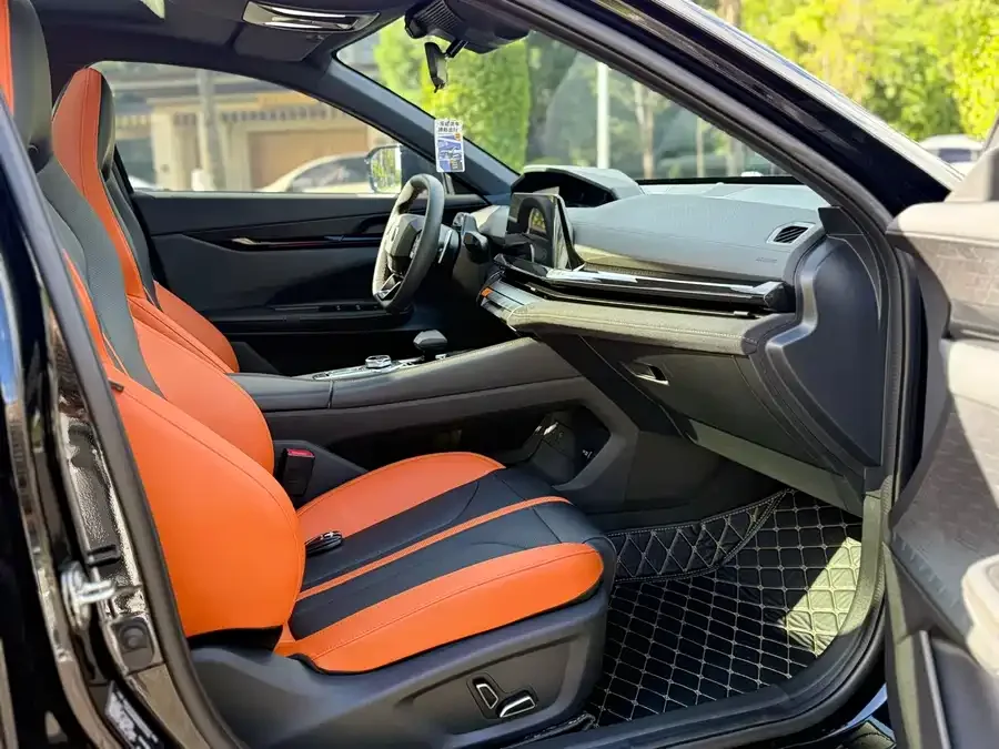 Changan UNI-V Changan UNI-V 2024 1.5T Premium Sports Edition 2024 — миниатюра 4
