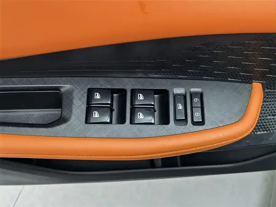 Changan UNI-V Changan UNI-V 2023 1.5T Sports Edition 2024 — миниатюра 3