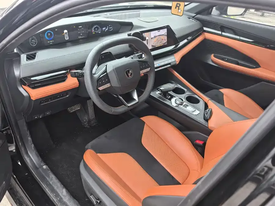 Changan UNI-V Changan UNI-V 2023 1.5T Sports Edition 2024 — миниатюра 2