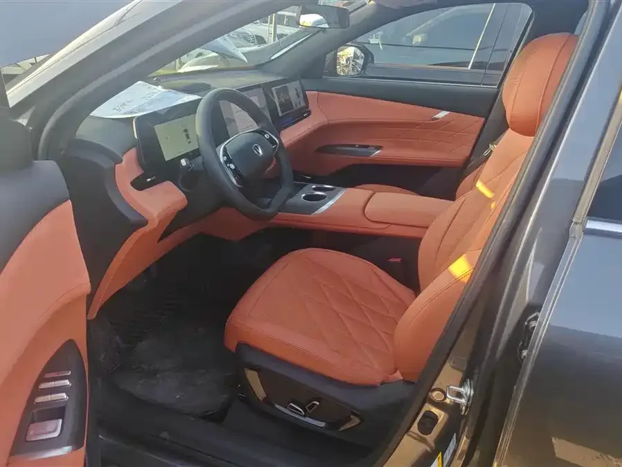 Changan CS75PLUS Changan CS75PLUS 2025 fourth-generation 1.5T New Blue Whale Smart Flagship Edition 2024 — миниатюра 3