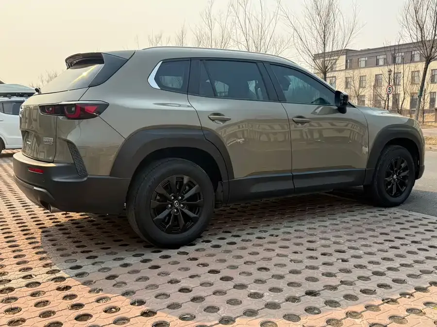 Mazda CX-50 Mazda CX-50 also available for 2023 2.0L Leading Edition 2023 — миниатюра 4