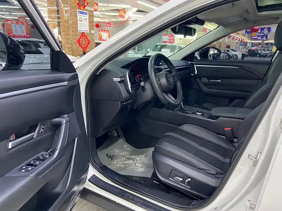 Mazda CX-50 Mazda CX-50 also available for 2023 2.0L Leading Edition 2024 — миниатюра 4
