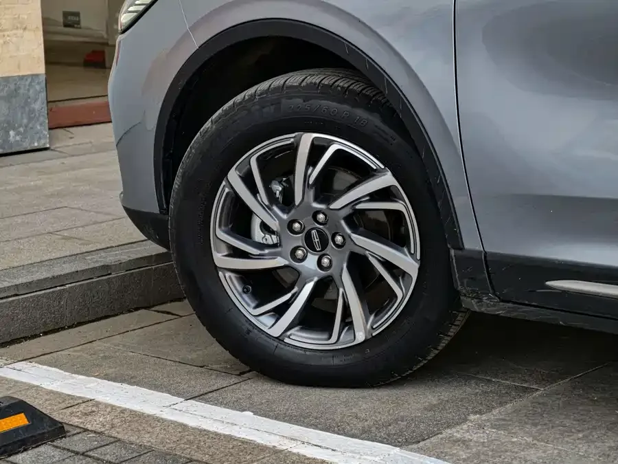 Lincoln Adventurer Adventurer 2023 2.0T 2WD Premium Edition 2024 — миниатюра 2