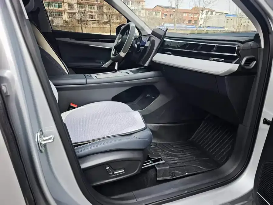 Geely Atlas L Boyue L 2024 1.5TD DCT Premium Edition 2025 — миниатюра 2
