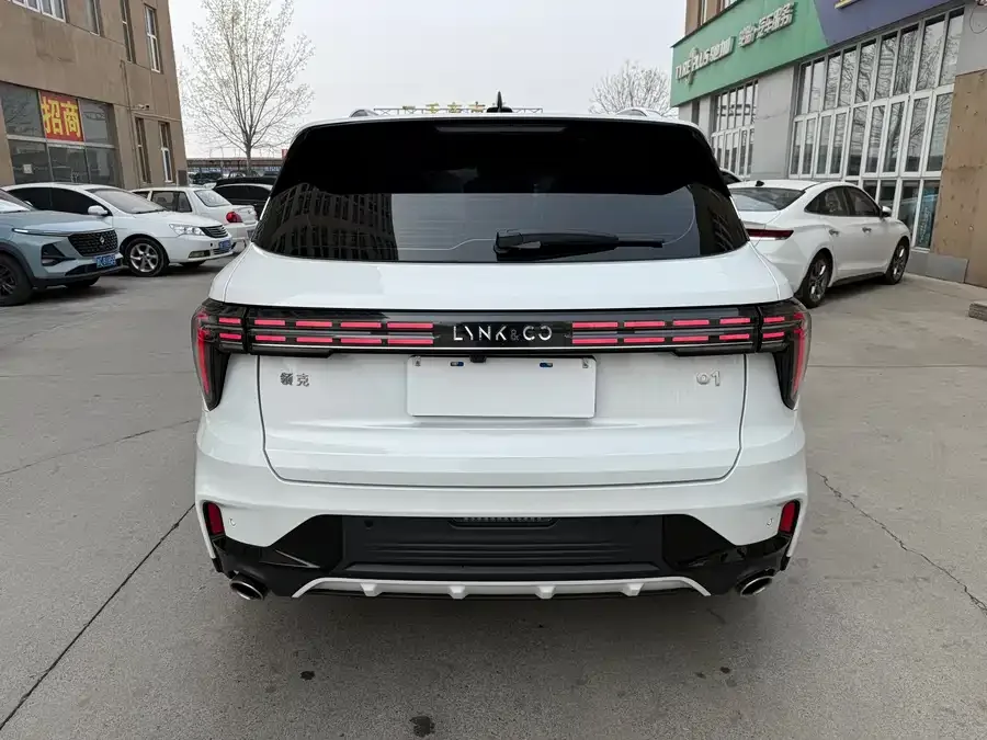 Lynk & Co 01 Lynk & Co 01 2024 2.0TD 2WD Global Pro 2024 — миниатюра 2
