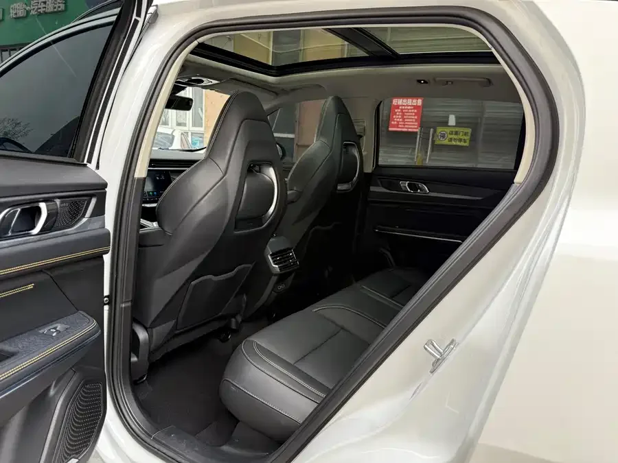 Lynk & Co 01 Lynk & Co 01 2024 2.0TD 2WD Global Pro 2024 — миниатюра 5