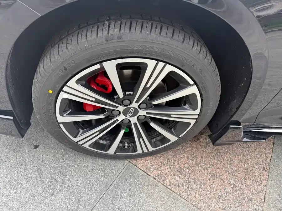Geely Xingrui Xingrui 2026 Oriental Yao 1.5TD Jinghong Edition 2026 — миниатюра 4