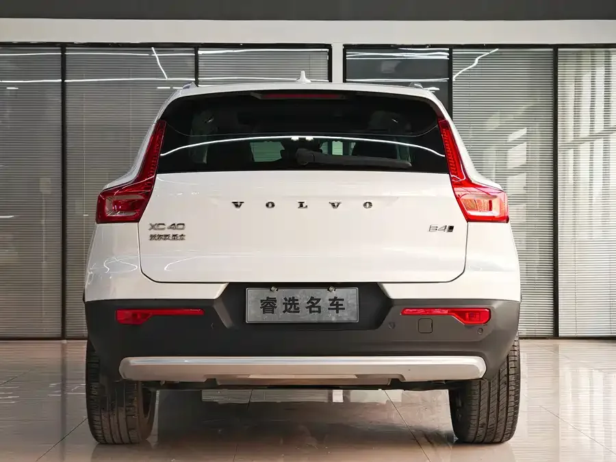 Volvo XC40 2023 B4 4WD Zhiyuan Luxury Edition 2023 — миниатюра 4