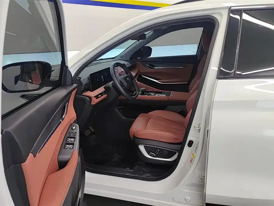 Changan CS75PLUS Changan CS75PLUS 2024 Third Generation Champion Edition 1.5T Smart Driving and Navigation Edition 2025 — миниатюра 3