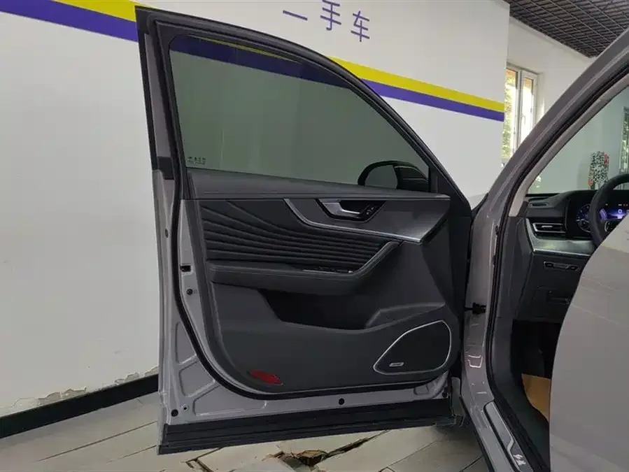Hongqi HS5 Hongqi HS5 2023 2.0T Flagship Pro Edition 2024 — миниатюра 4