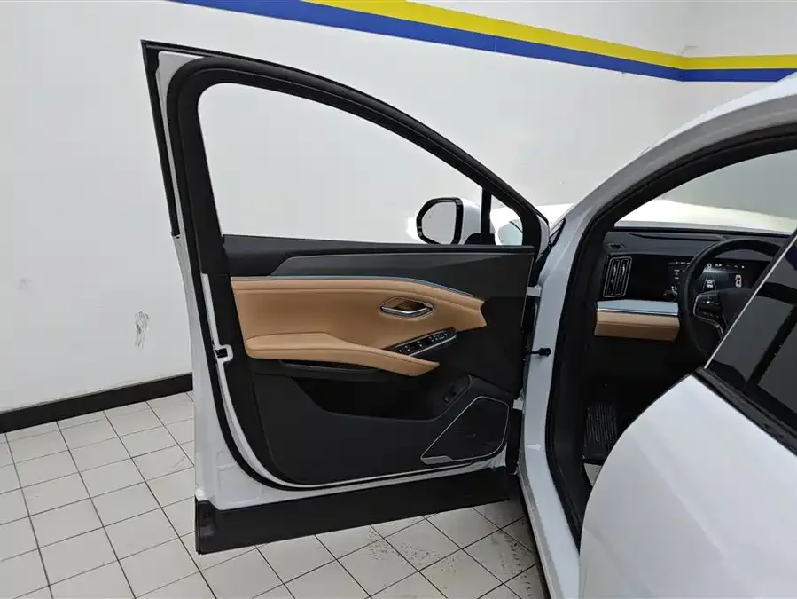 BYD Song L DM-i Song L DM-i 2024 112km Surpassing Edition 2025 — миниатюра 4