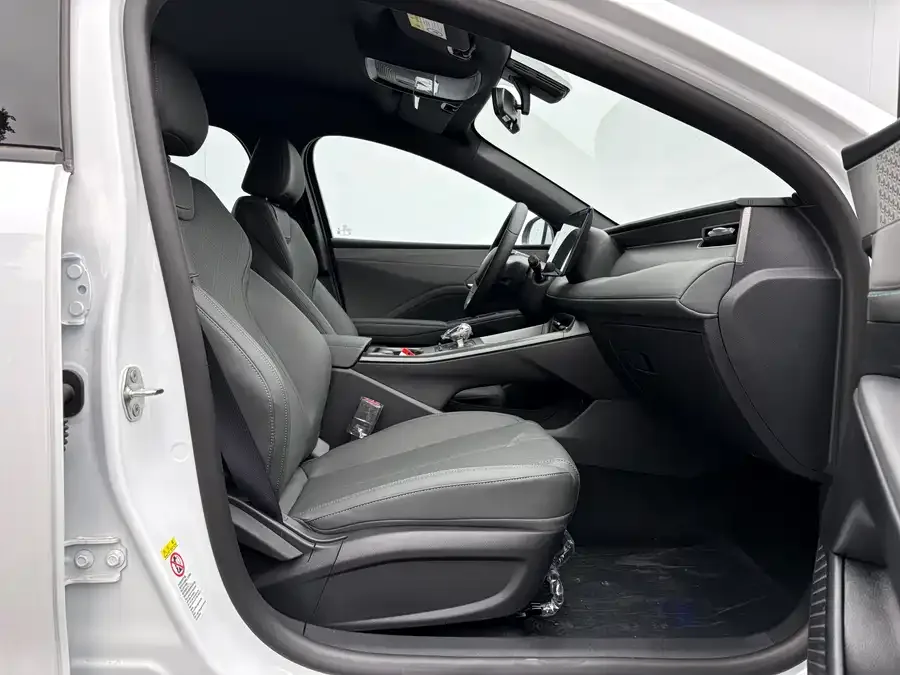 BYD Qin PLUS Qin PLUS 2025 DM-i Intelligent Driving Edition 55KM Leading Edition 2025 — миниатюра 5