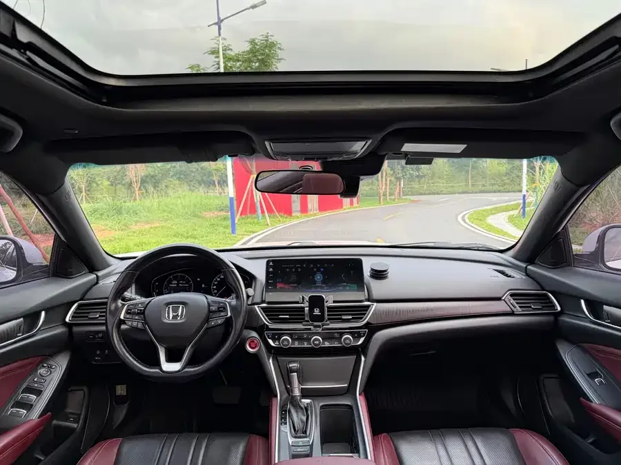 Honda Inspire 2022 Insignia 260TURBO Fine Edition 2023 — миниатюра 2