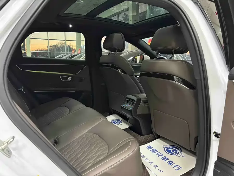 BYD Second-hand Han 2023 DM-i Champion Edition 121KM Premium Edition 2023 — миниатюра 4