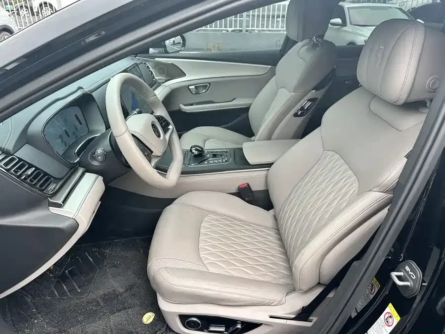 BYD Second-hand Han 2025 DM-i Intelligent Driving Edition 125KM Elite Edition 2025 — миниатюра 3