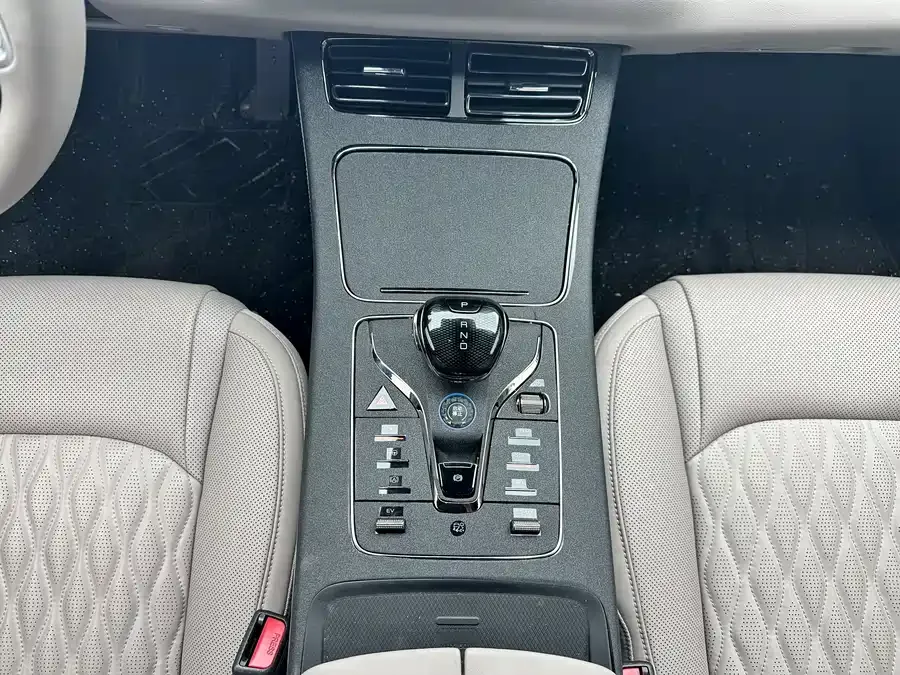 BYD Second-hand Han 2025 DM-i Intelligent Driving Edition 125KM Elite Edition 2025 — миниатюра 5