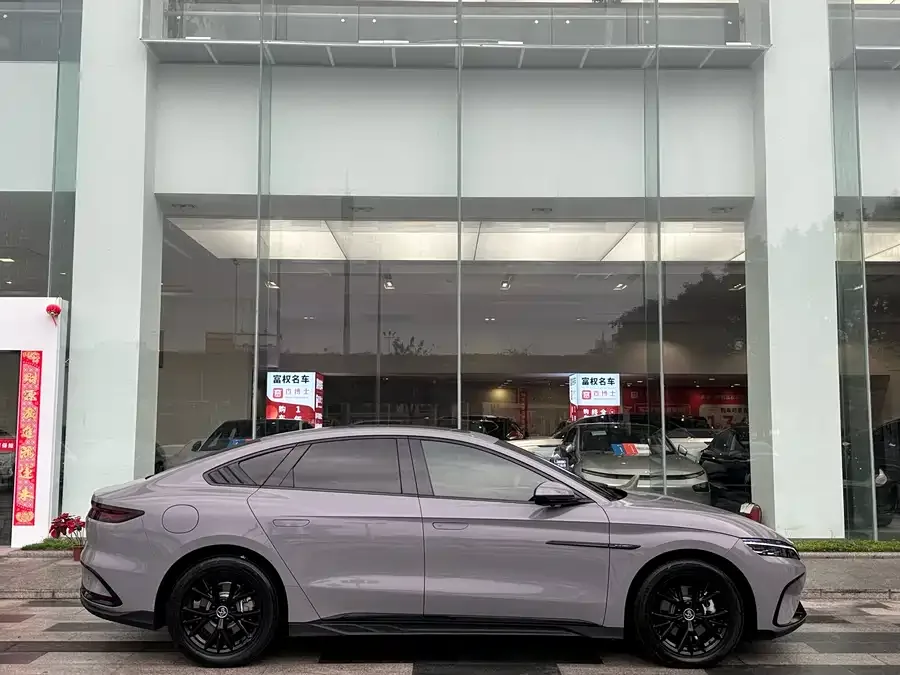 BYD Second-hand Han 2025 DM-i 125KM Elite 2025 — миниатюра 4